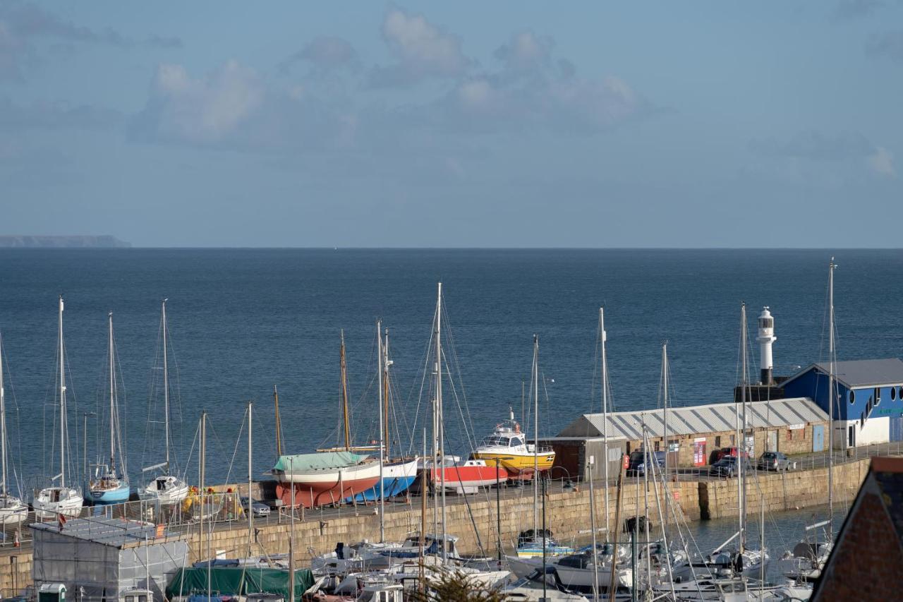 Stunning Views Over Mounts Bay With Balcony Penzance Esterno foto